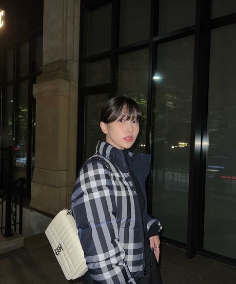 熟女オナニーオンリーファンズ アートヌード ギャラリー