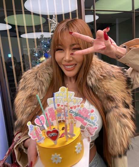 熟女オーガズムオンリーファンズ アートポルノ アーカイブ