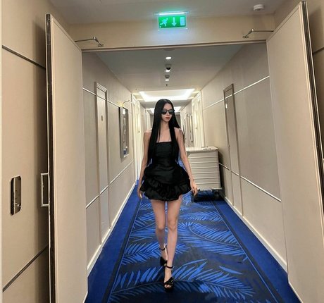 デカ尻ティーンオンリーファンズ ホットセックス 写真