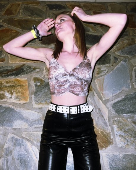 巨乳で痩せているオンリーファンズ 無料エロ 画像