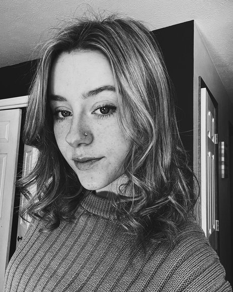 コスプレ フェムボーイ オンリーファンズ セクシー 写真