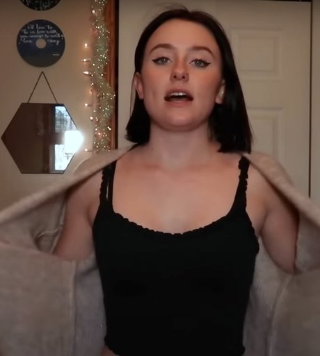 立ちファックオンリーファンズ エロチック 画像