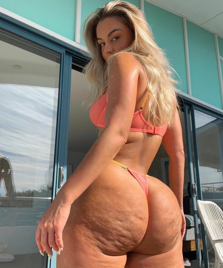 大学のアジア人オンリーファンズ 無料 写真