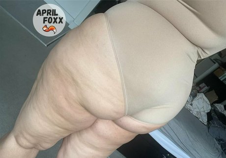 スキニーモデルオンリーファンズ えろ 写真