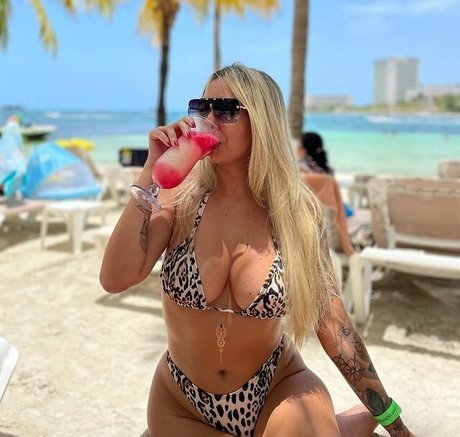 Joyce Gumiero ポルノスター 素敵 アーカイブ