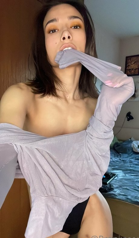 巨乳カップルオンリーファンズ 可愛い 写真