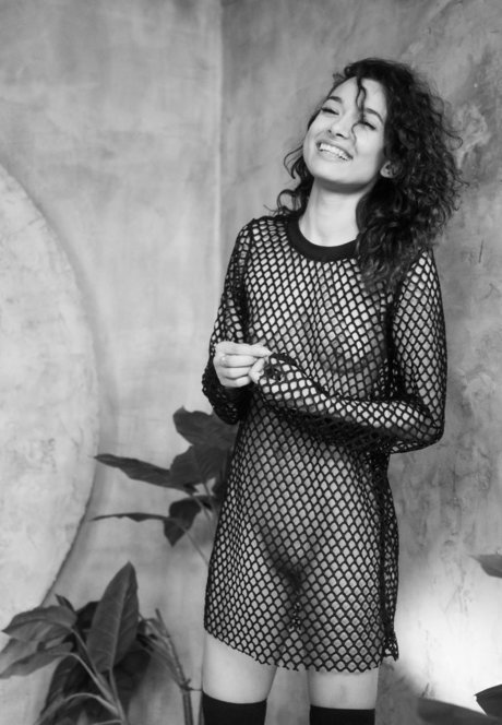 ティーンランジェリーオンリーファンズ 無料ポルノ 画像