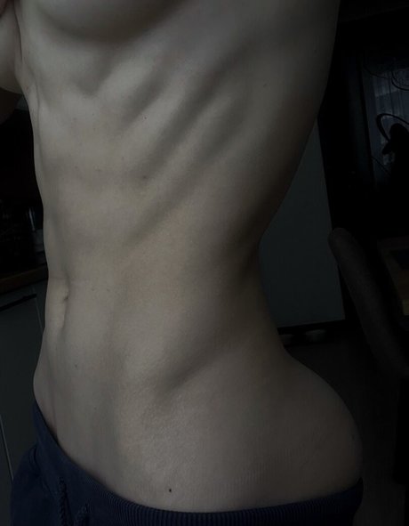 デカ尻ティーンオンリーファンズ 無料アダルト 画像