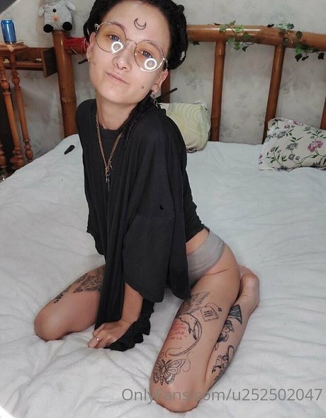 太ったお母さんオンリーファンズ アートポルノ 画像