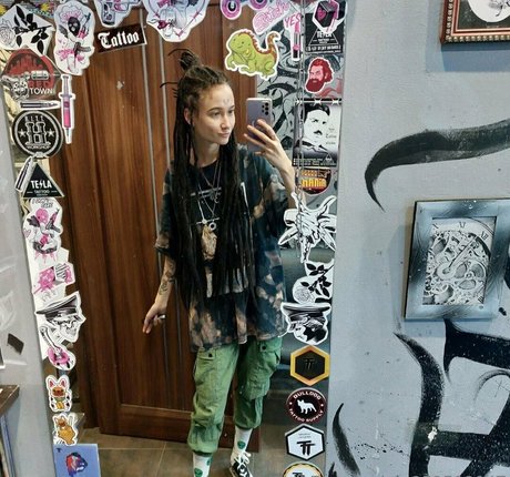 熟女 BBC オンリーファンズ 裸 画像