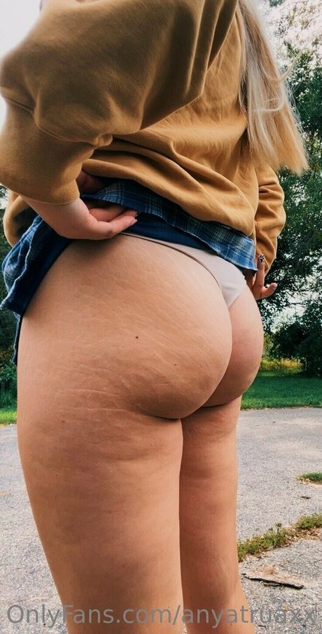 ヌード妻オンリーファンズ 無料セクシー 画像