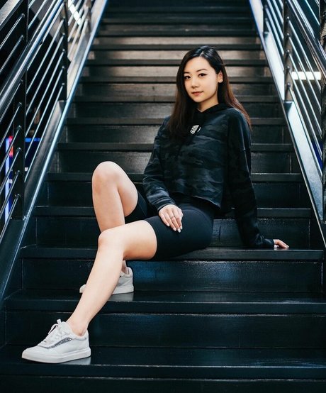 issfanfan 美しいポルノスター 写真