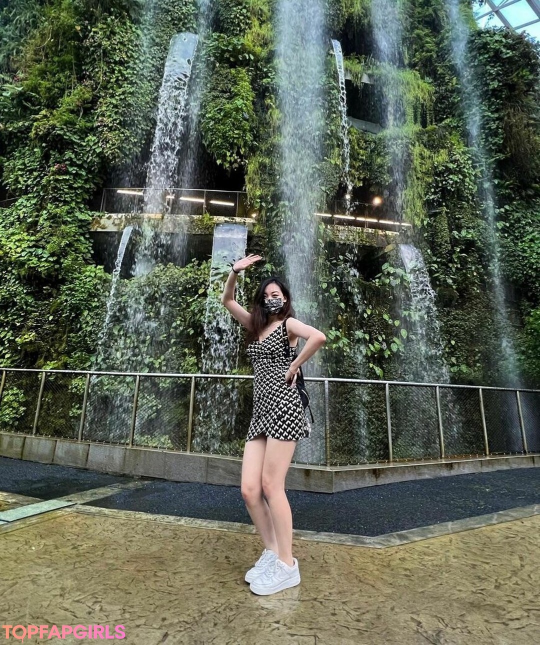 issfanfan 裸のポルノスター 写真