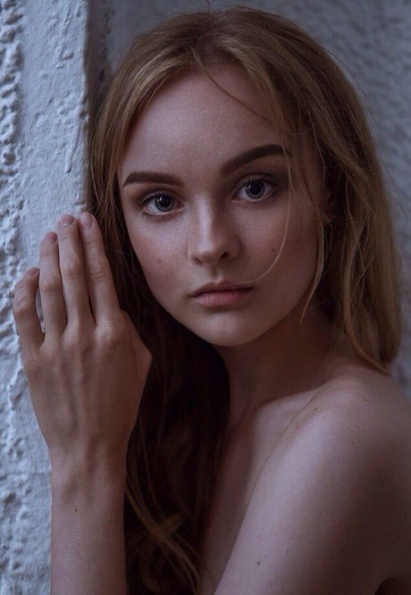 尖ったおっぱいオンリーファンズ ポルノ アーカイブ