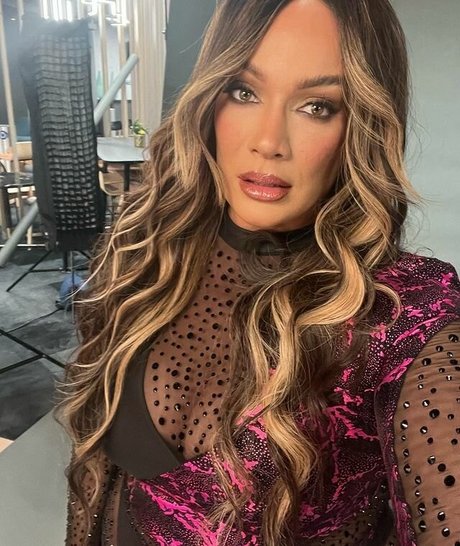 コスプレ ヘンタイ オンリーファンズ ホット裸 ギャラリー