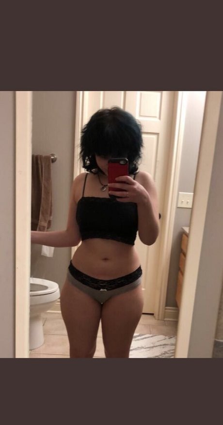 Guttergirlgab エロティック女優 ギャラリー