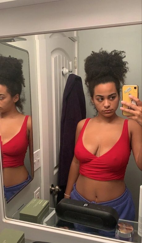 黒髪の熟女オンリーファンズ トップ 画像