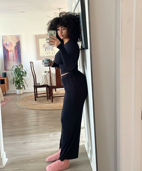 ぽっちゃり妊婦オンリーファンズ パーフェクト 画像