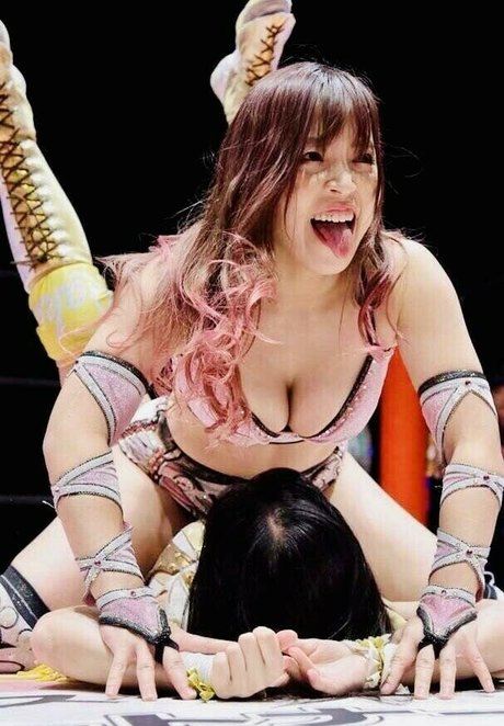 フィットネスコーチオンリーファンズ エロチック 画像