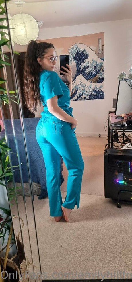 老母オンリーファン 裸 画像