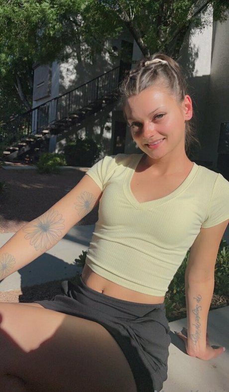 キティ xxx オンリーファンズ セクシーヌード 写真