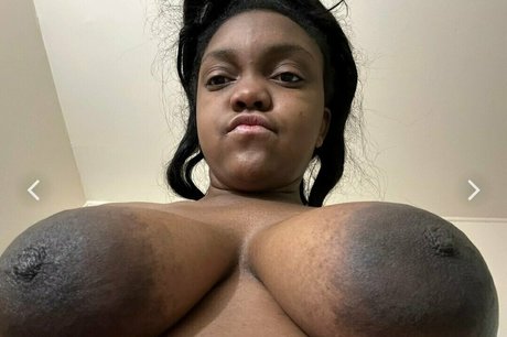 巨乳ランジェリーオンリーファンズ 無料セックス 写真