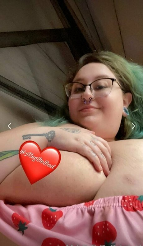 ヌード熟女オンリーファンズ アダルト 画像