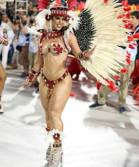 禿げたオマンコオンリーファンズ 無料ポルノ 写真