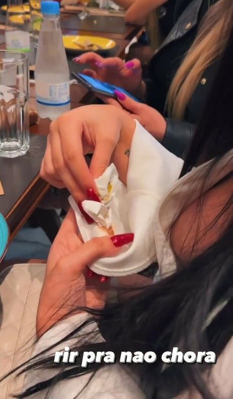 Bella Angel Dezoitou ポルノスター ホット 写真