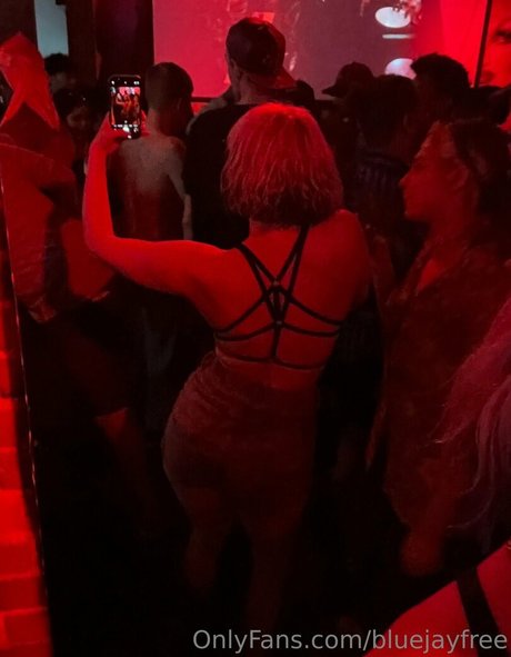 巨乳熟女オンリーファンズ アート裸 写真