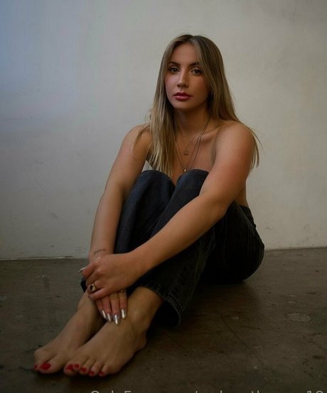 yourbabymadds ヌードモデル 写真