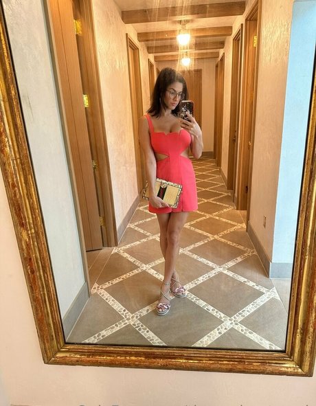 theenchantressb ホットなスター 写真