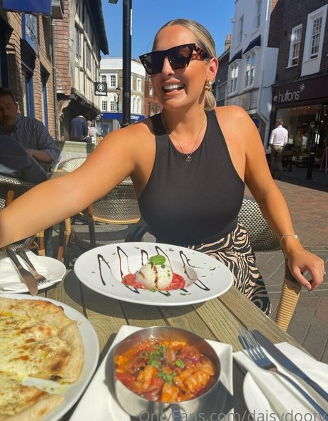 daisydootv 裸モデル 写真