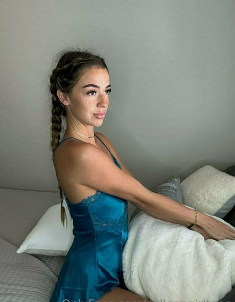 黒檀ペッギングオンリーファンズ ホット裸 画像