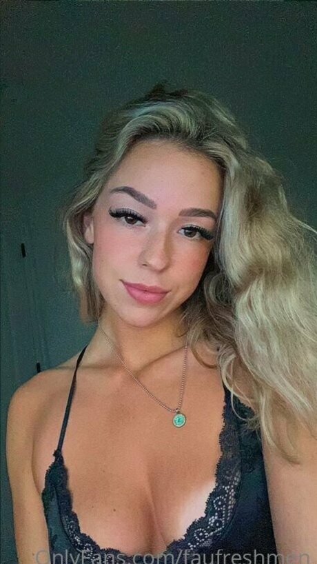 アマチュアペッギングオンリーファンズ ポルノ 画像