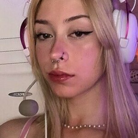 フラットオンリーファン ポルノ 画像