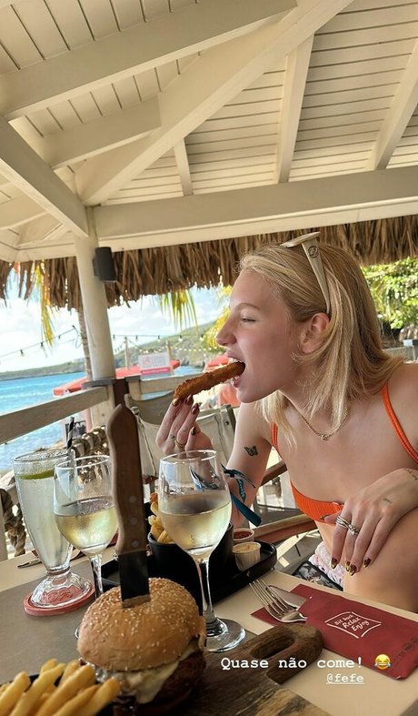 軍事オンリーファンズ セクシー裸 画像