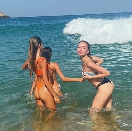 Fernanda Schneider 素敵なモデル 写真