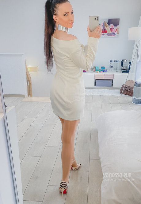 ぽっちゃり痴女オンリーファンズ エロ 写真