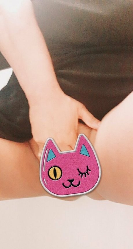 金髪の小人オンリーファンズ 無料ポルノ 画像