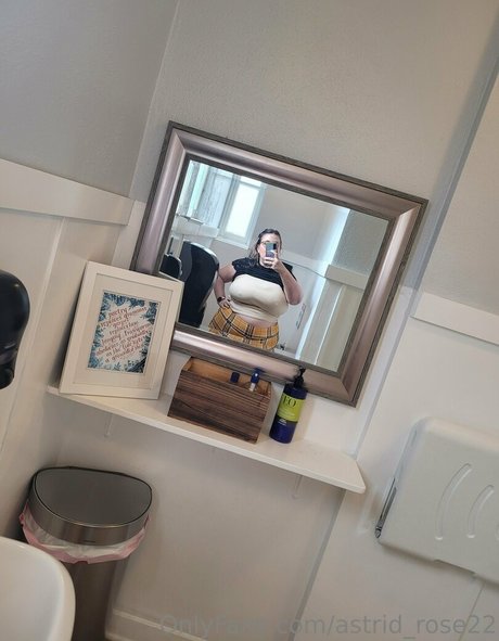 astrid rose22 独占女優 ギャラリー