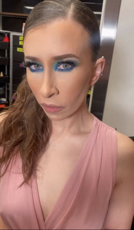 Aubrey Edwards セックスモデル 画像