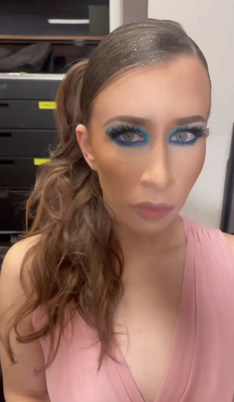 Aubrey Edwards ヌード女優 ギャラリー