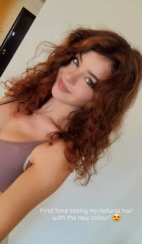 Chloe Lockley アダルト女優 写真