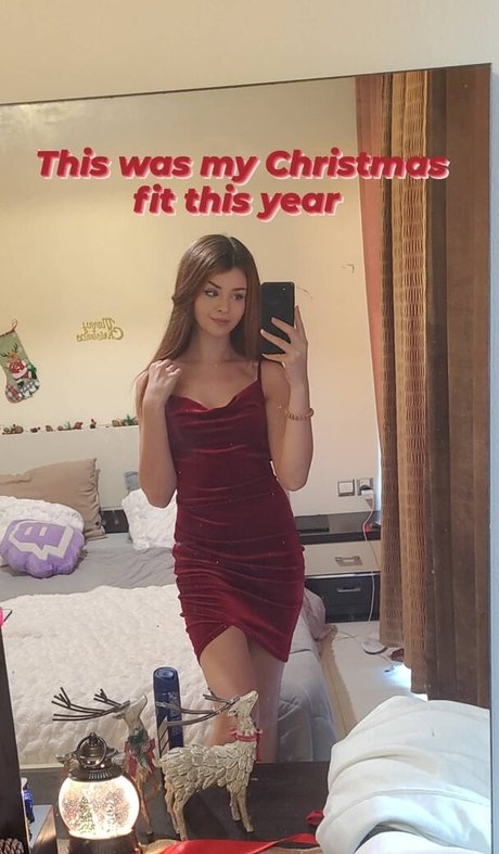 Chloe Lockley ヌードモデル 画像