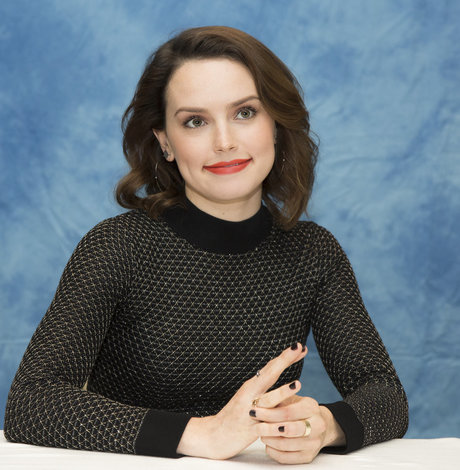Daisy Ridley エロティック女優 ギャラリー