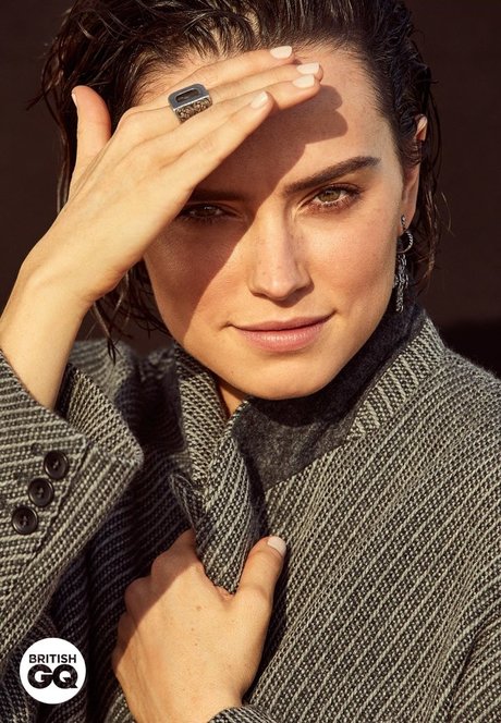 Daisy Ridley 高品質のポルノスター ギャラリー