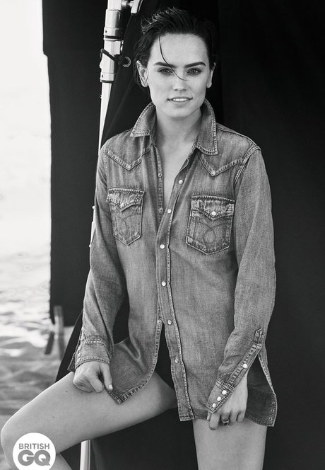 Daisy Ridley 完璧なモデル 画像