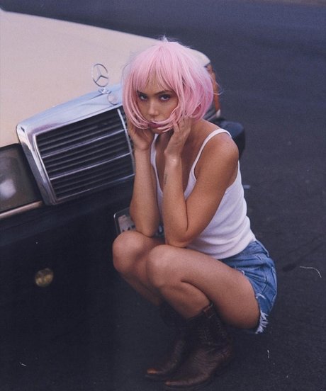 毛深いアジア人のおまんこオンリーファンズ ポルノ 写真