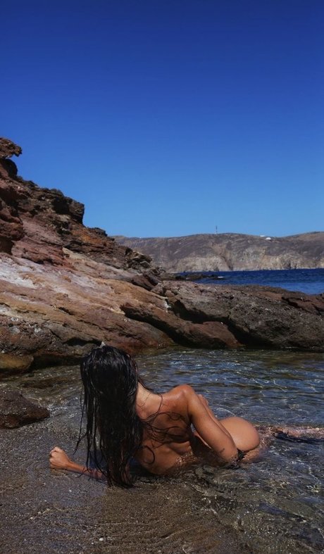 軍事オンリーファンズ 美しいヌード 写真